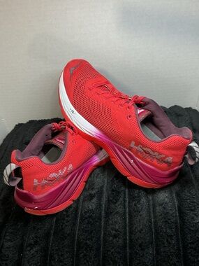 HOKA ONE ONE Mach 1 Women’s Size 9 Hibiscus Cherries Jubilee 1019280 Rare 2018